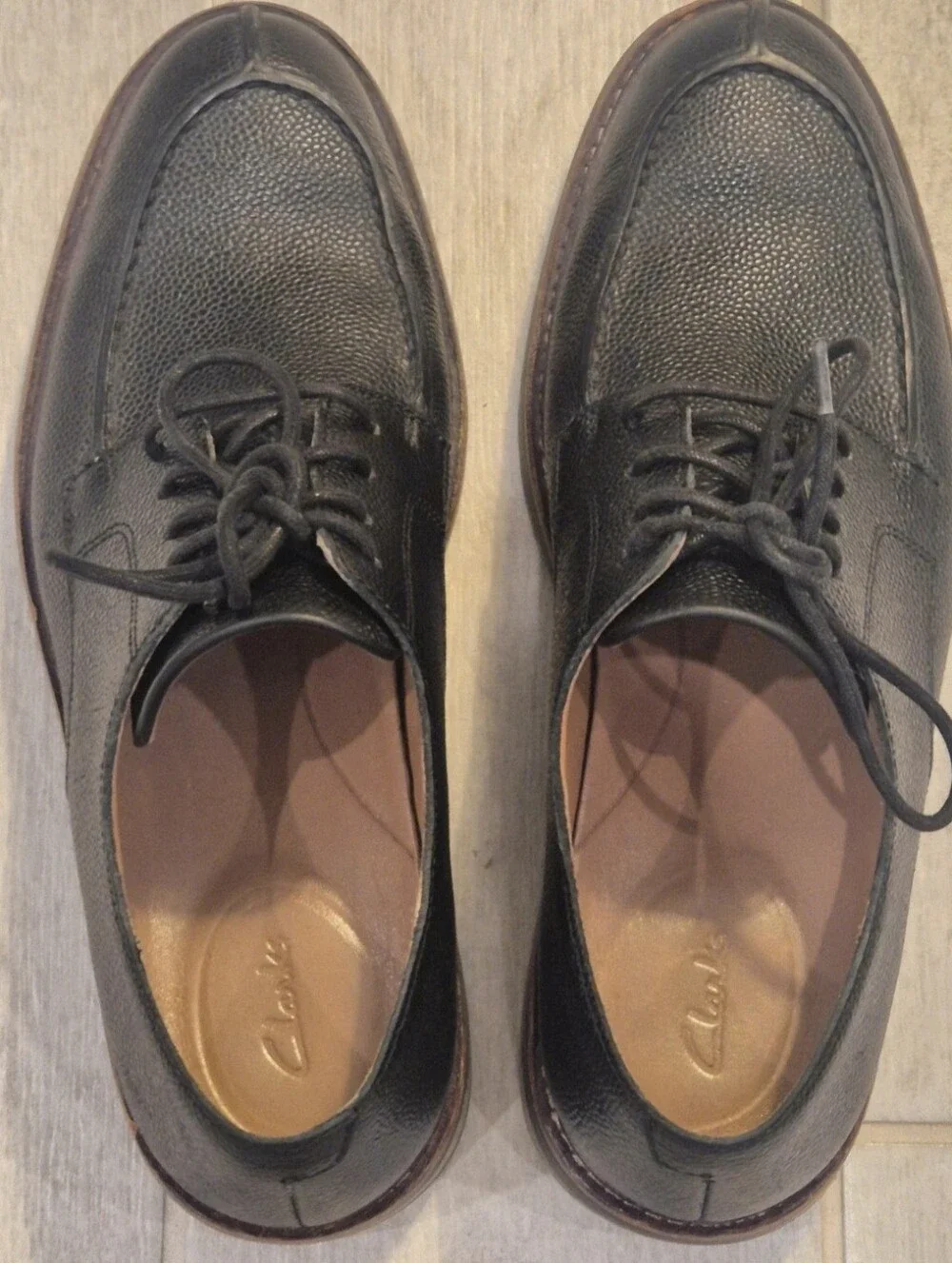 Clarks Men's Black Leather Lace-Up Dress Shoes